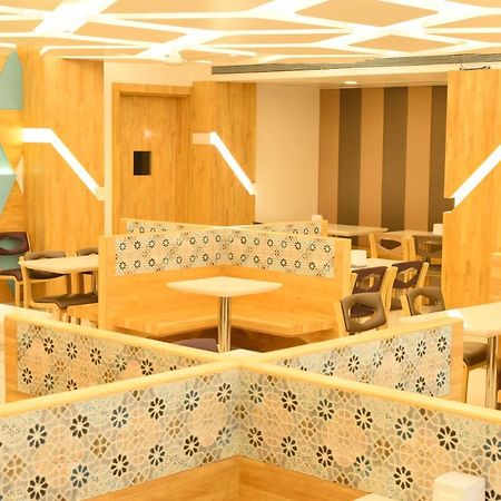 Shree Ganga Smb Hotels Ujjain Ngoại thất bức ảnh