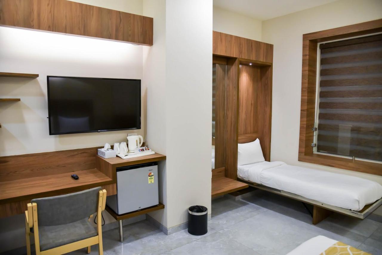 Shree Ganga Smb Hotels Ujjain Ngoại thất bức ảnh