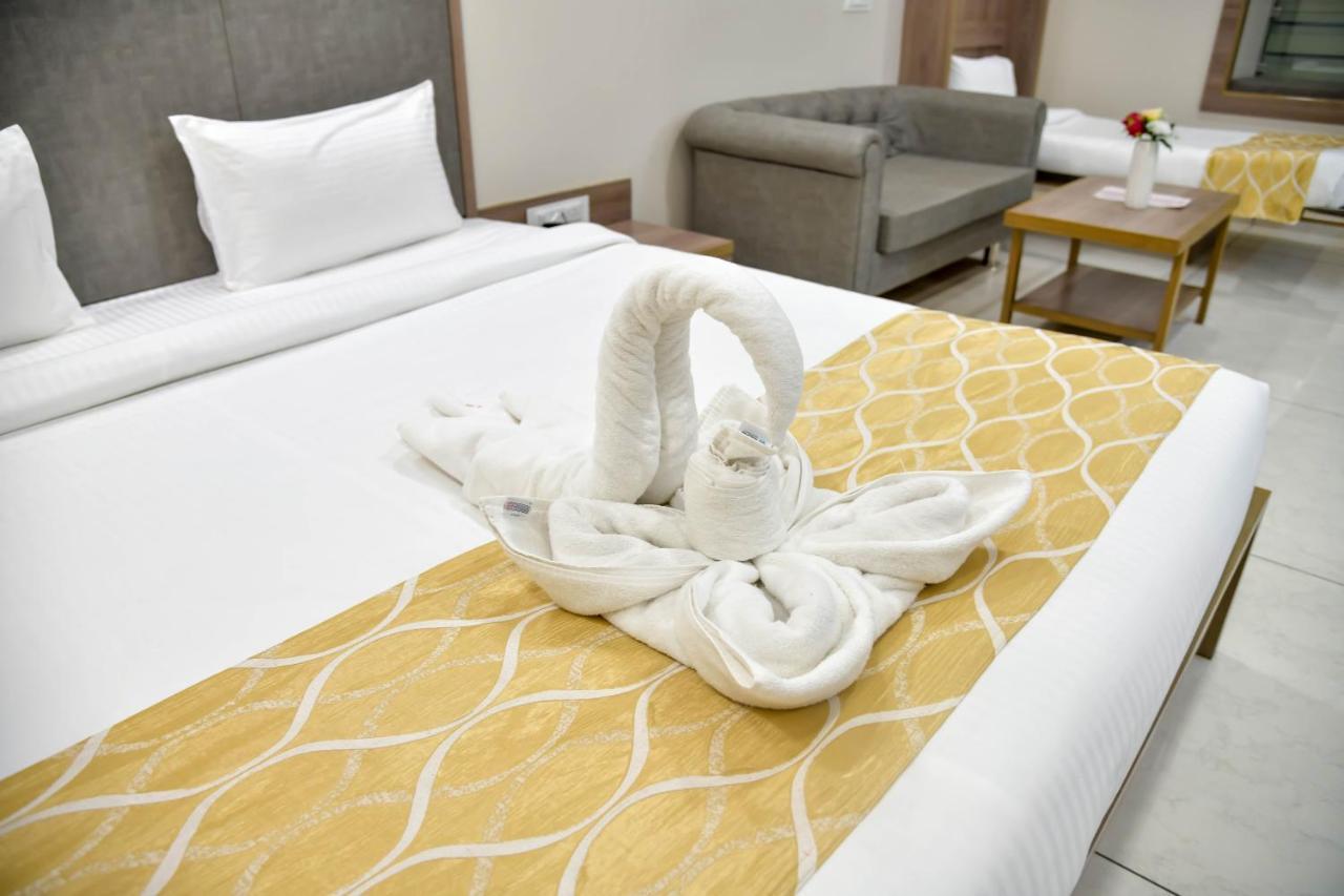 Shree Ganga Smb Hotels Ujjain Ngoại thất bức ảnh