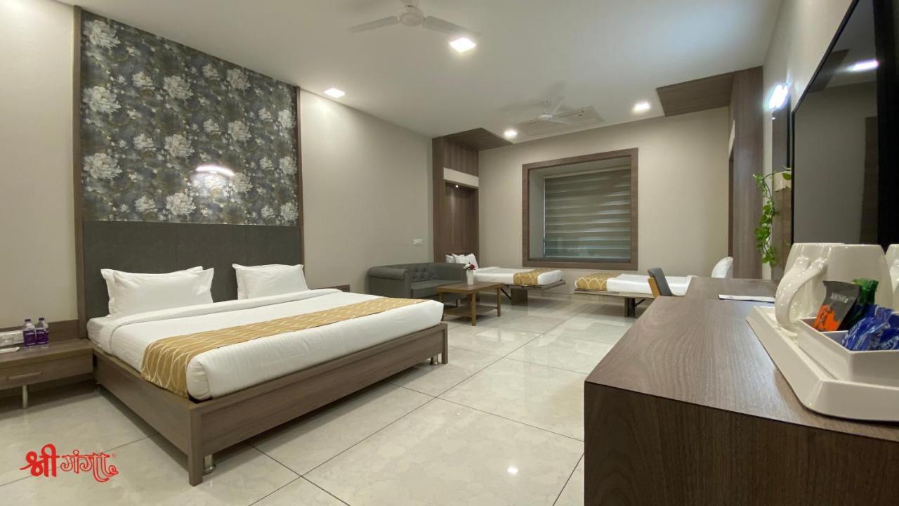 Shree Ganga Smb Hotels Ujjain Ngoại thất bức ảnh